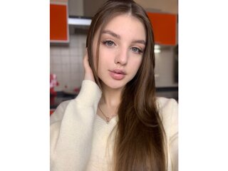 NicoleMaison amateur